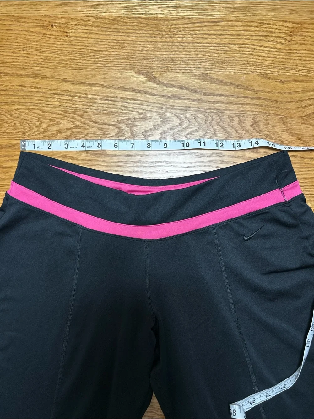 Women’s Nike Dri-Fit Yoga Pants Black with Pink Accents Size Large